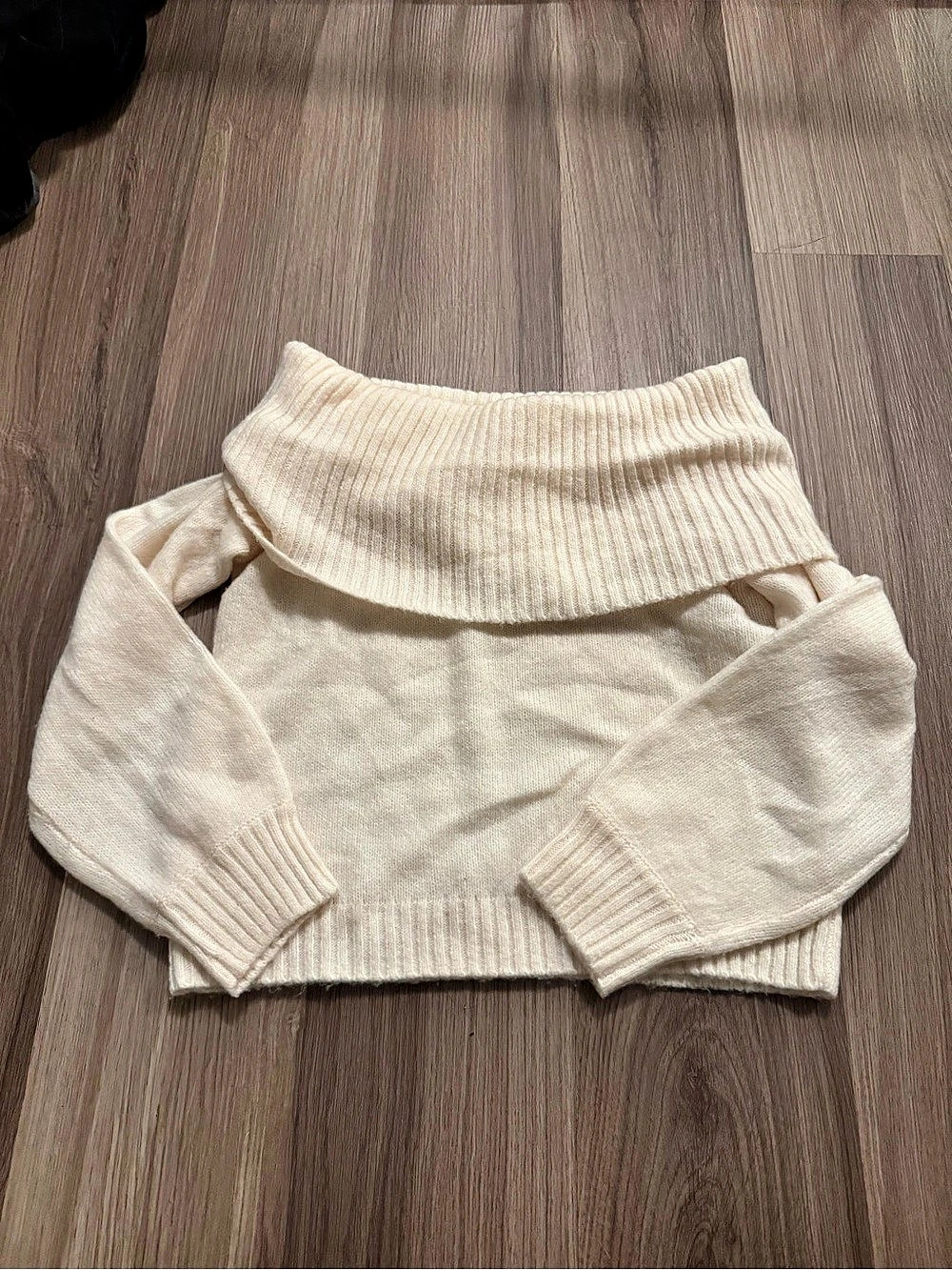 Abercrombie & Fitch Ribbed Foldover Off-The-Shoulder Sweater Cream Small